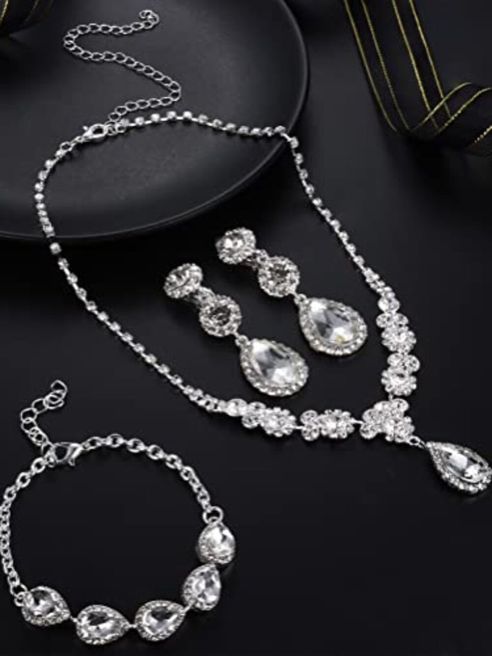 Jewelry Set Necklace Bracelet Clip On Earrings